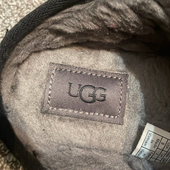 Ugg Classic Shearling Suede Slipper - Picture 4 of 11